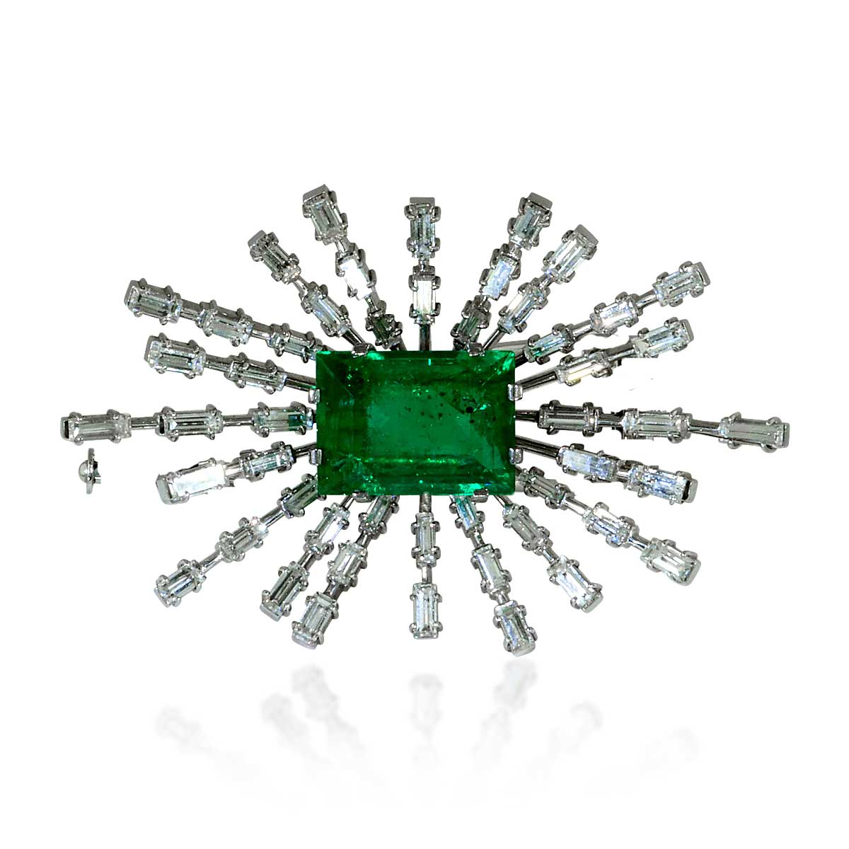 Stern-Smaragdbrosche, 5,65ct Smaragd mit 1,73ct Diamantbaguettes 18 kt