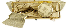 Goldene Tasche mit Innentasche, Fingertäschchen und Puderdose in 585 Gold, für Vergrösserung bitte hier klicken!