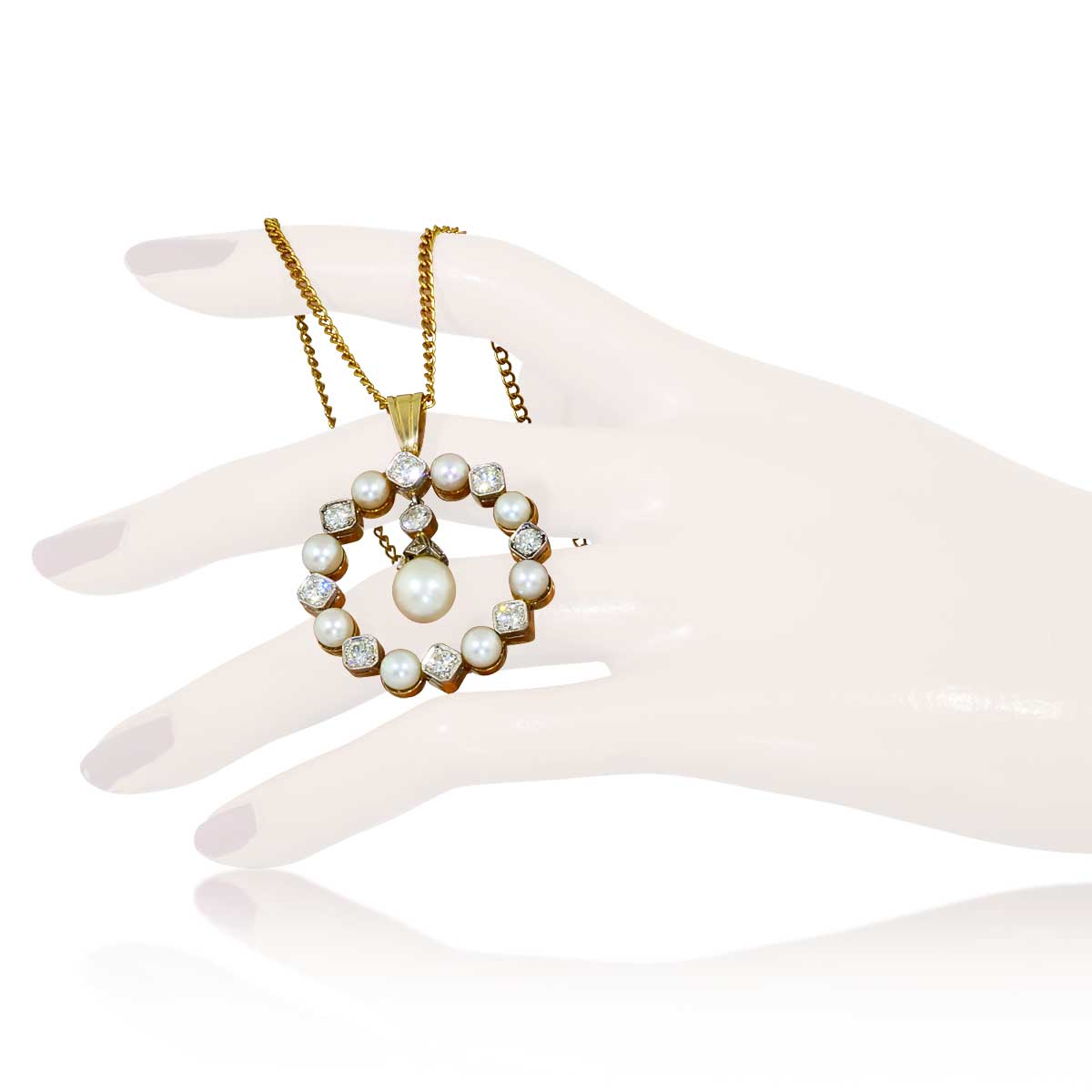 Diamant-Perlen-Anhänger, rund mit 1,35ct Diamanten und Perlen besetzt, in 14ct Gold