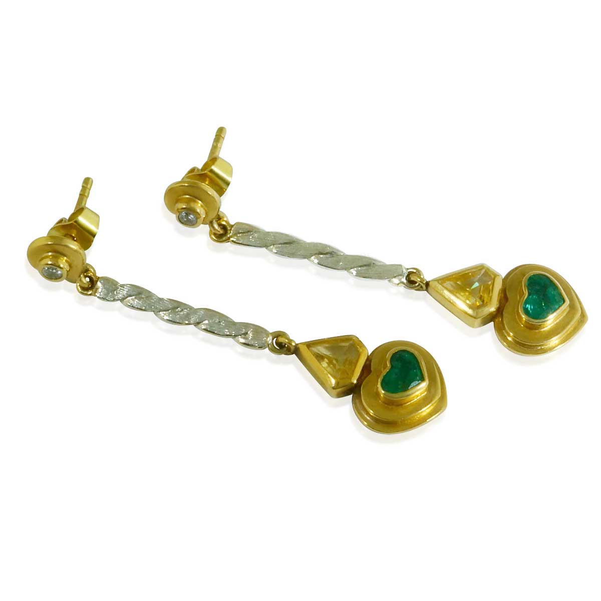 Smaragd-Diamant-Ohrstecker, 18 kt Gelb- und Weißgold mit Diamanten, Saphirfünfecken und Smaragdherzen