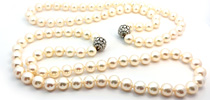 Perlen-Collier 2-reihig 585er Weißgold-Verschluss mit acht Diamanten, für Vergrösserung bitte hier klicken!