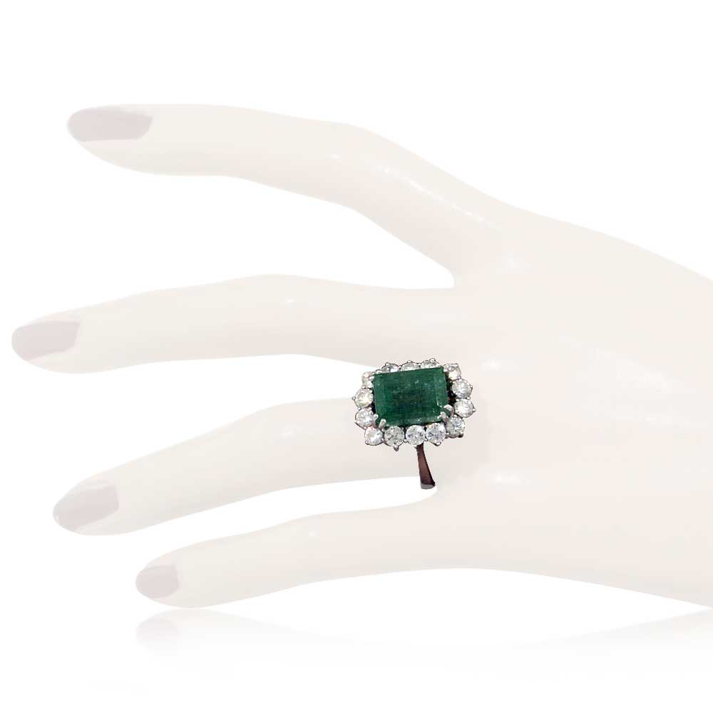 Smaragd-Diamant-Ring mit großem Rechteck  Smaragdvon 6,12ct  und 1,55ct Brillantkarmoisierung