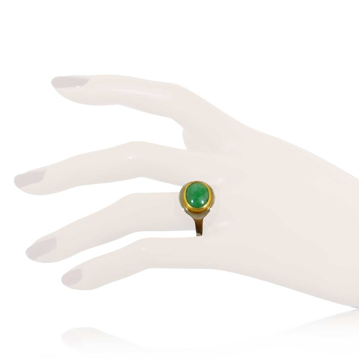 Imperial Jade Cabochon als Ring in 14 kt Gelb- und Weißgold mit 2,74ct echter chinesischer Imperial Jade