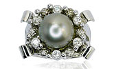 schwerer Weißgoldring mit Perle und Diamanten Pavee gefasst, für Vergrösserung bitte hier klicken!
