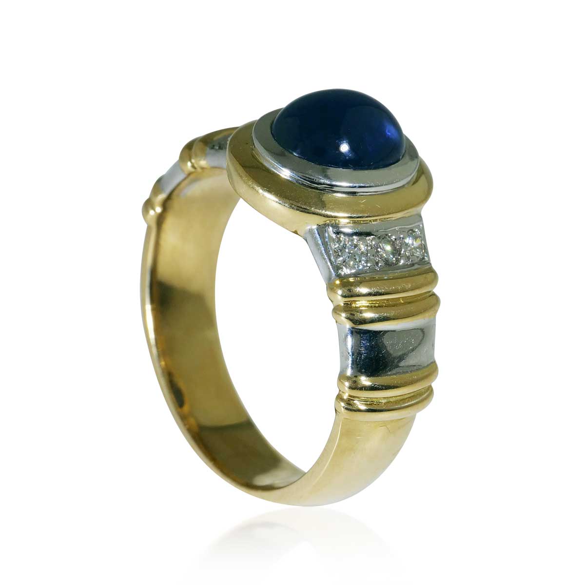 Diamant-Saphir-Ring mit 1,83ct Saphircabochon in Gelb und Weissgold 18 Kt