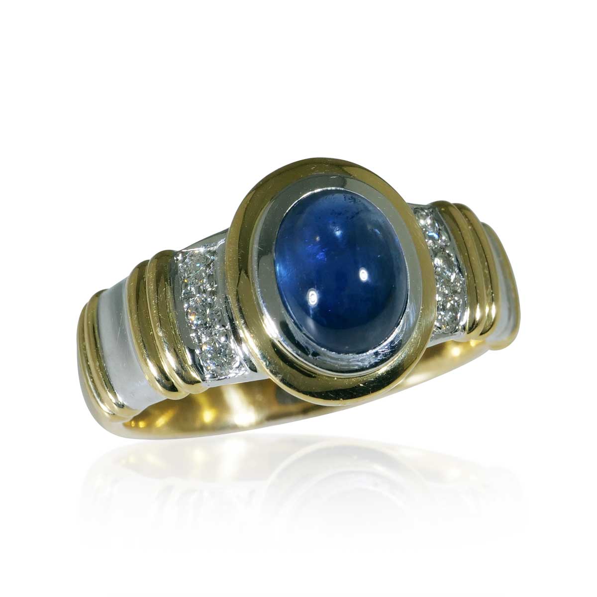 Diamant-Saphir-Ring mit 1,83ct Saphircabochon in Gelb und Weissgold 18 Kt