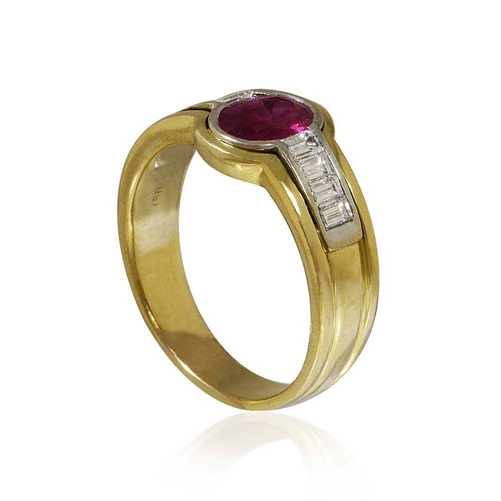 Rubin-Diamant-Ring mit 1,16ct Rubin und 0,31ct Diamantbaguettes in 750 Gold