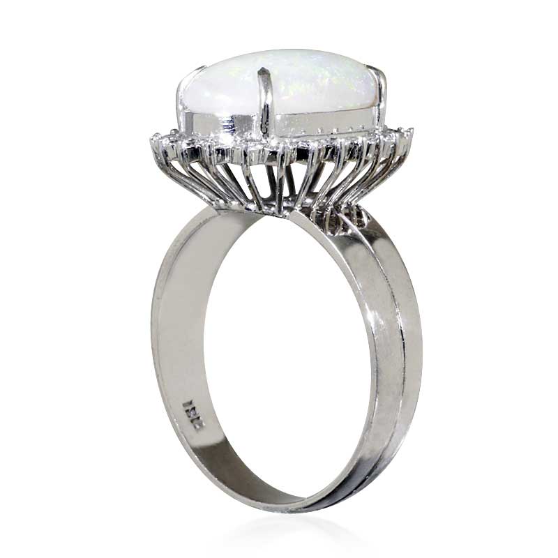 Diamant Opal-Ring mit 0,39ct Diamanten und 9,02ct Opal in Weißgold