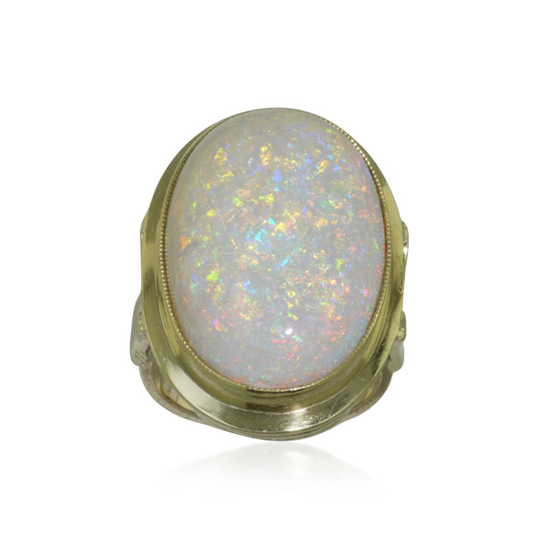Schmuck kaufen Juwelier Opalring mit sehr grossem ovalem Opal 27,19mm x 18,45mm Gelbgold Antikschmuck Gold ankauf